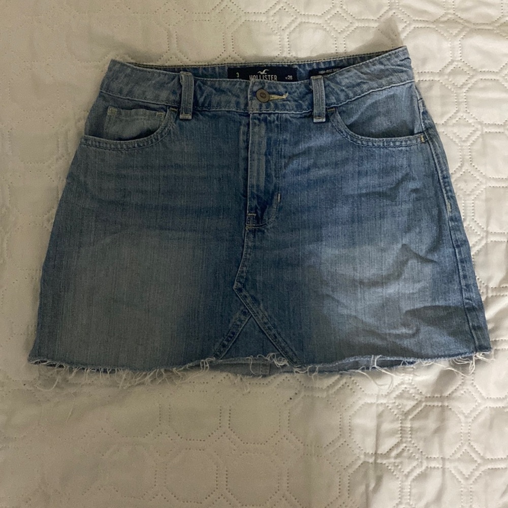 Hollister high rise skirt!